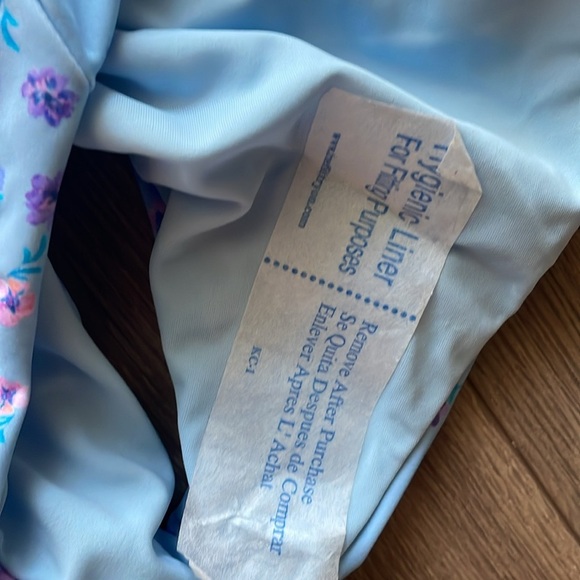 Beach Riot Dede One Piece Swimsuit - Picture 6 of 7